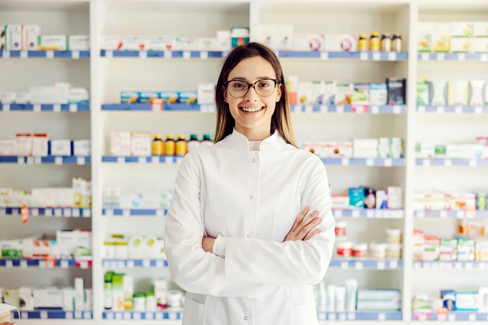 En tant que pharmacien titulaire, puis-je exercer une autre activité